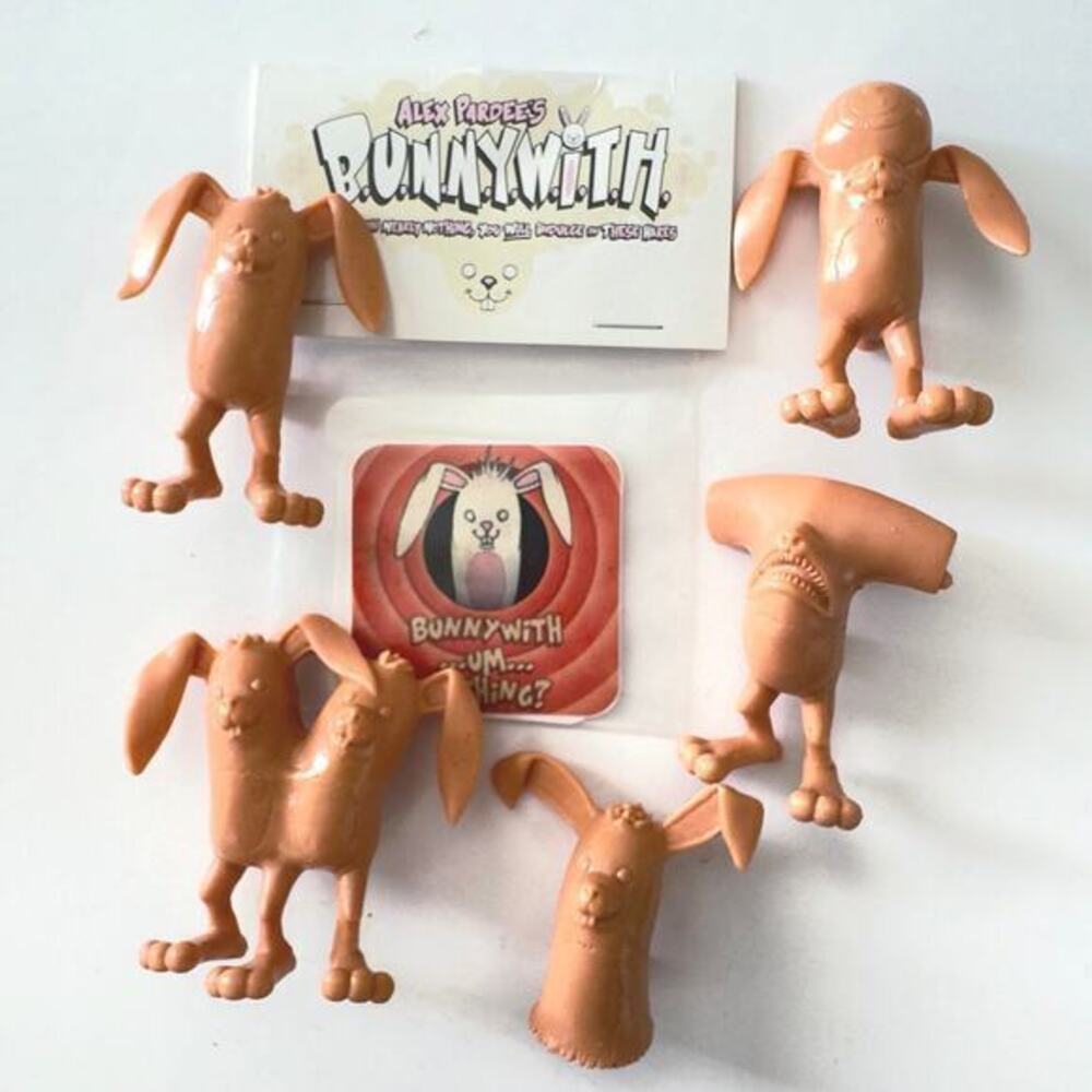 Set of 5 Vinyl Mini-figures "Bunnywith," Alex Pardee 2012 Peach M.U.S.C.L.E